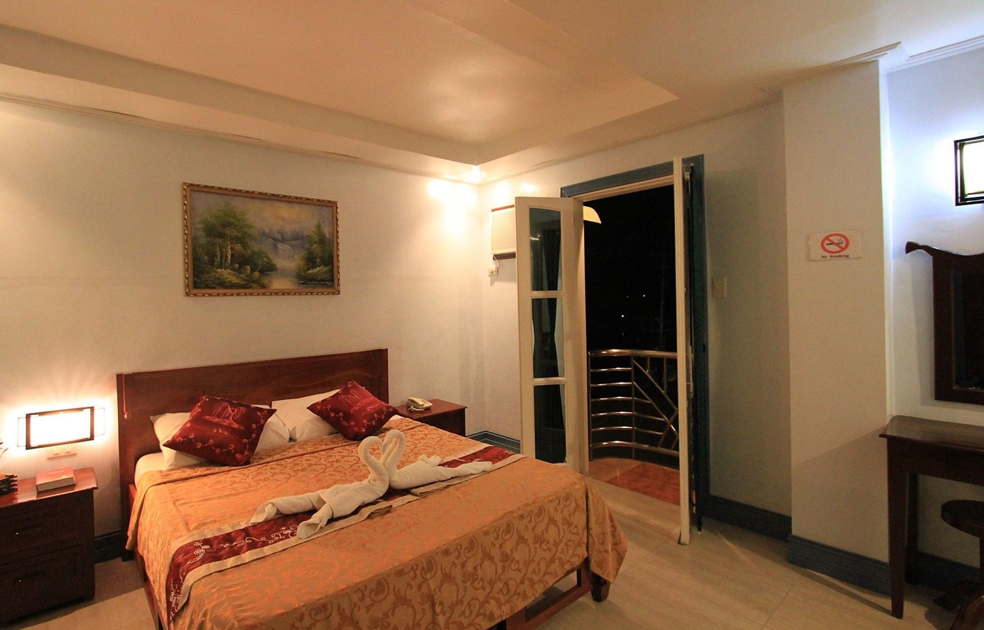 Bora Sky Hotel Balabag  Luaran gambar