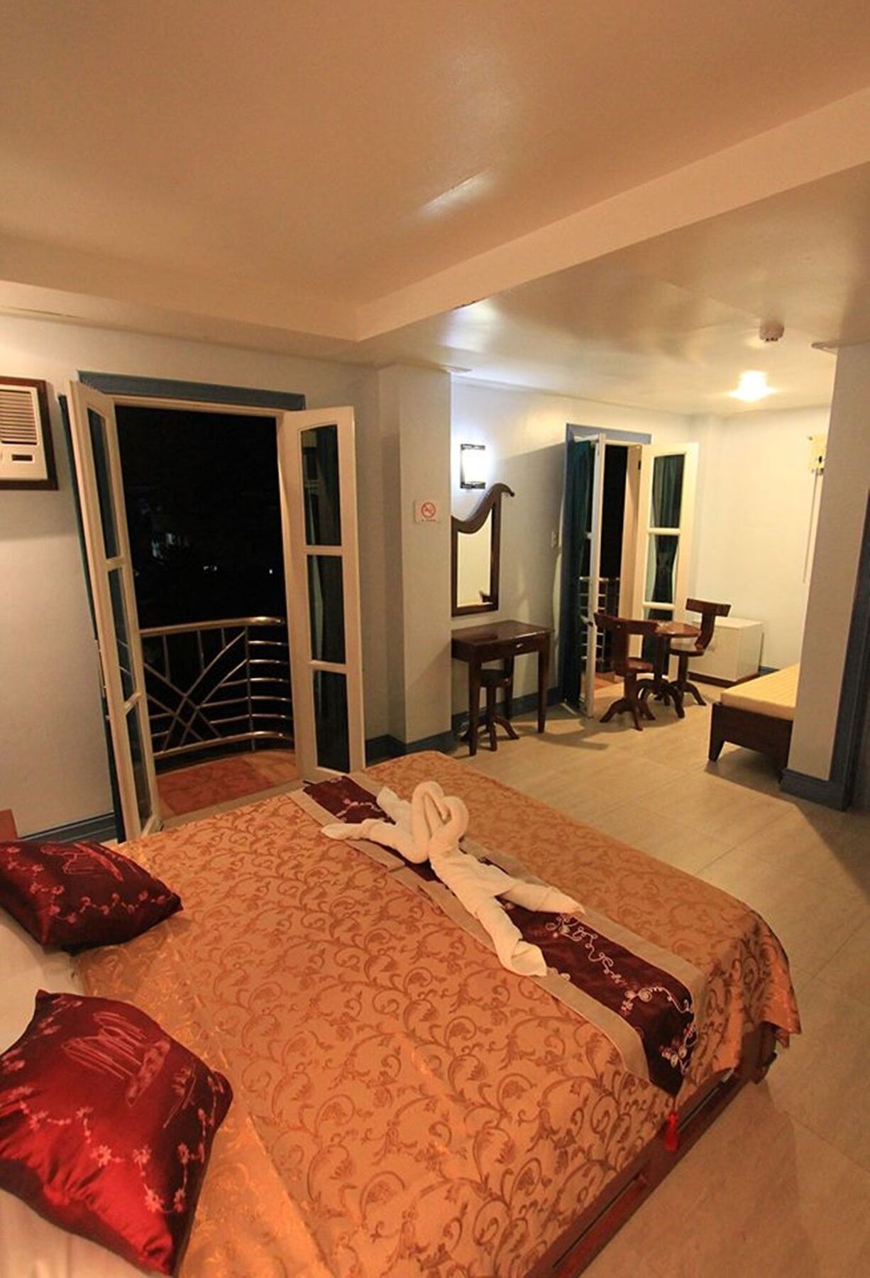 Bora Sky Hotel Balabag  Luaran gambar